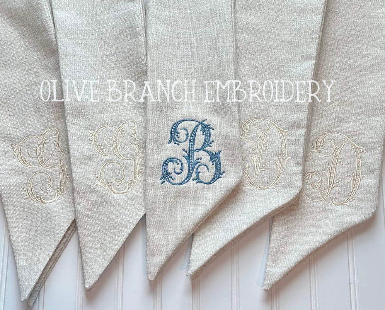 Oatmeal Wreath Sash with Berry Monogram